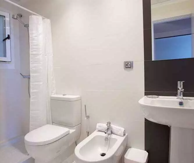サイドシービュー１ベッドルームアパートメント, Apartamentos Senabre Palais