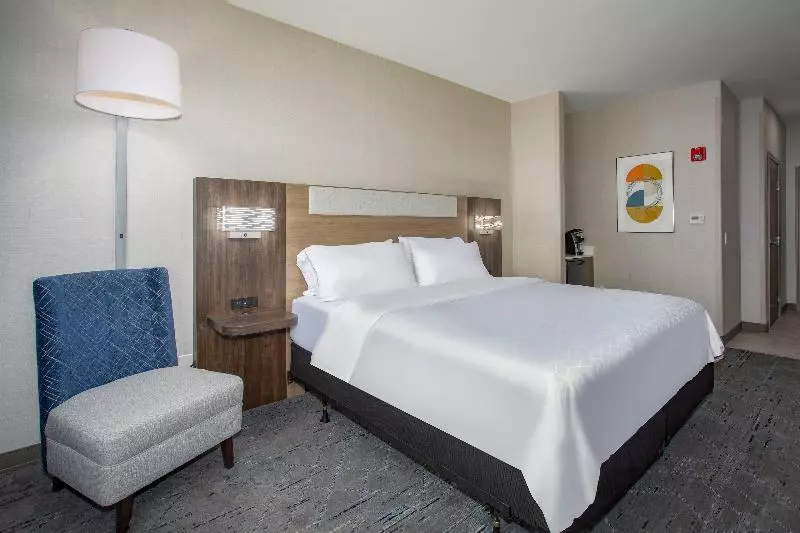キングサイズベッドのスタンダードルーム, Holiday Inn Express Hotel & Suites Grand Junction, An Ihg