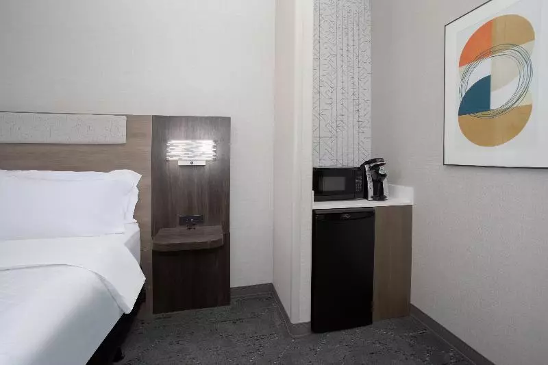 キングサイズベッドのスタンダードルーム, Holiday Inn Express Hotel & Suites Grand Junction, An Ihg