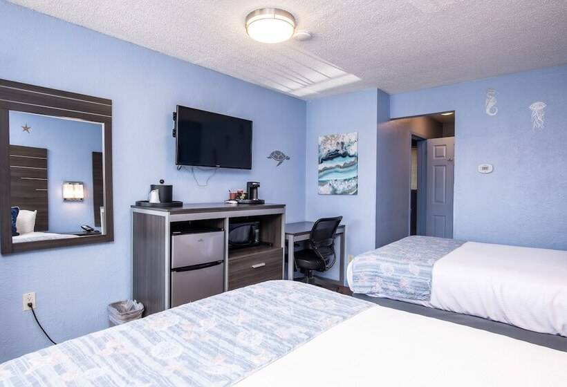 غرفة قياسية ثلاثية, Aqua Breeze Inn