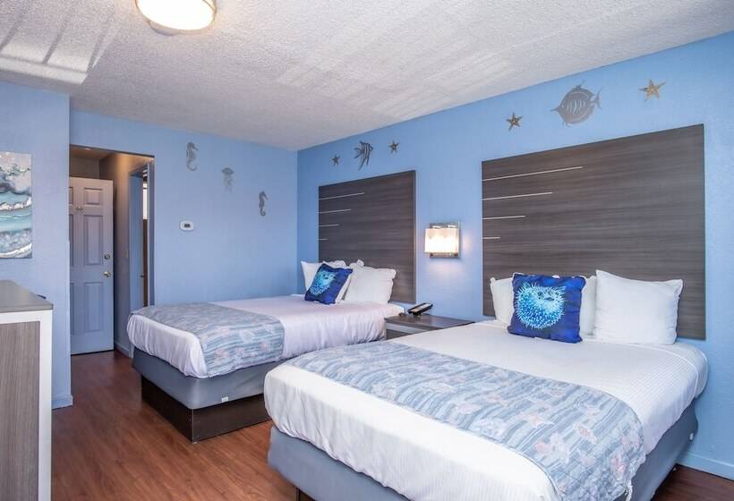 غرفة قياسية ثلاثية, Aqua Breeze Inn