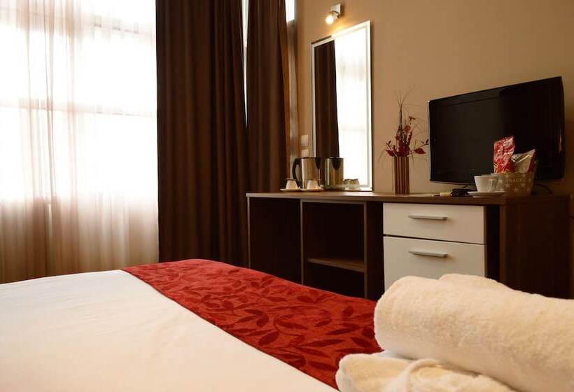 اتاق استاندارد با تراس, Balkan Hotel Garni