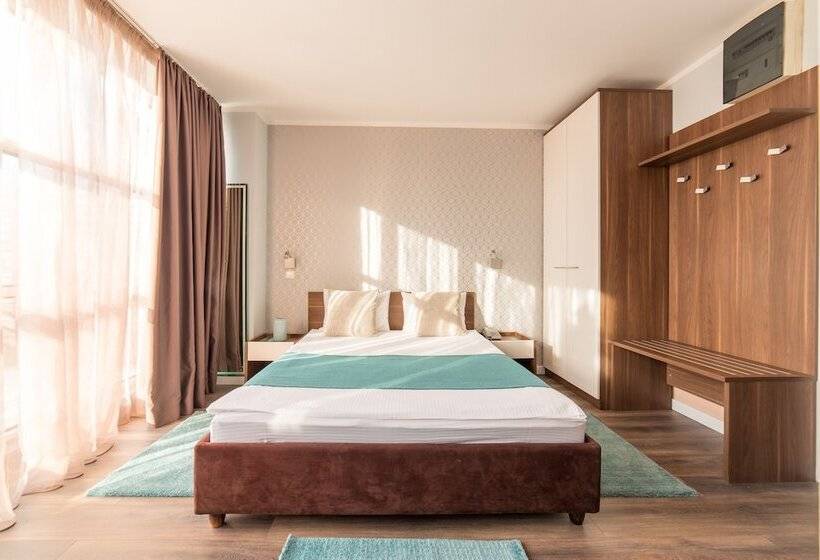 اتاق استاندارد با تراس, Balkan Hotel Garni