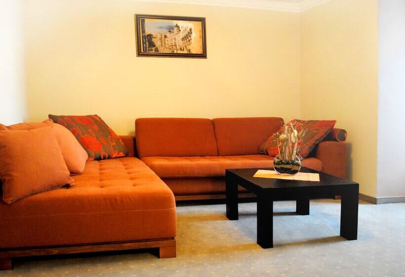 سوییت, Belgrade City