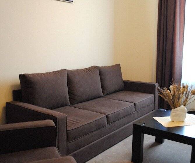 سوییت, Belgrade City