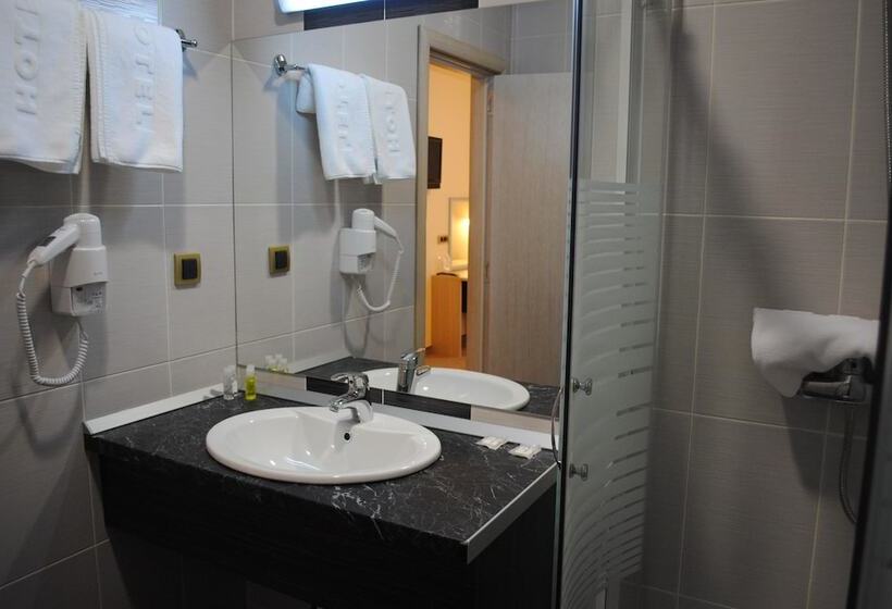 اتاق سوپریور سه تخته, Belgrade City