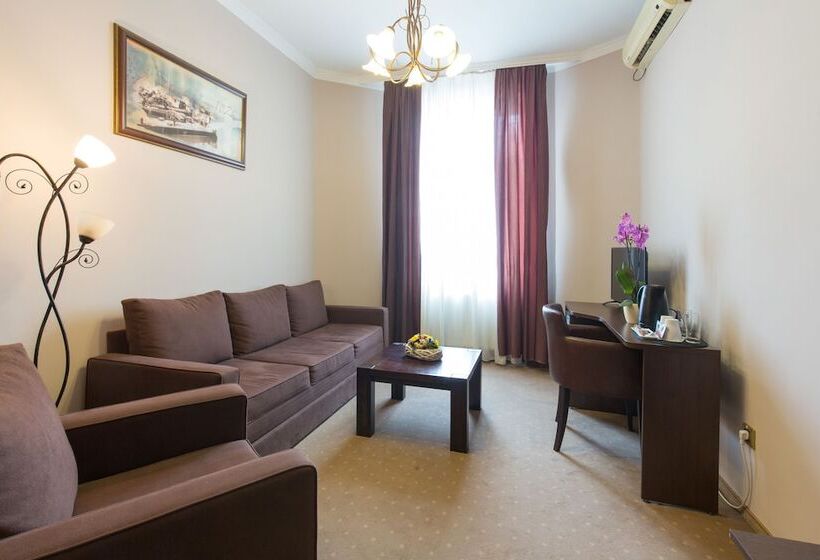 سوییت, Belgrade City