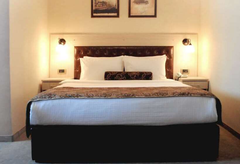 سوییت, Belgrade City