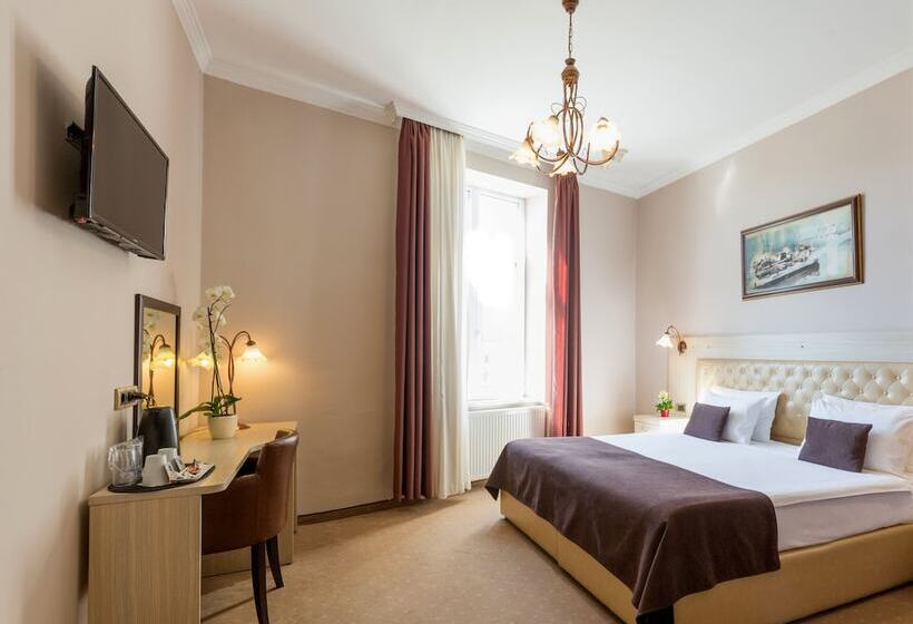 اتاق سوپریور, Belgrade City