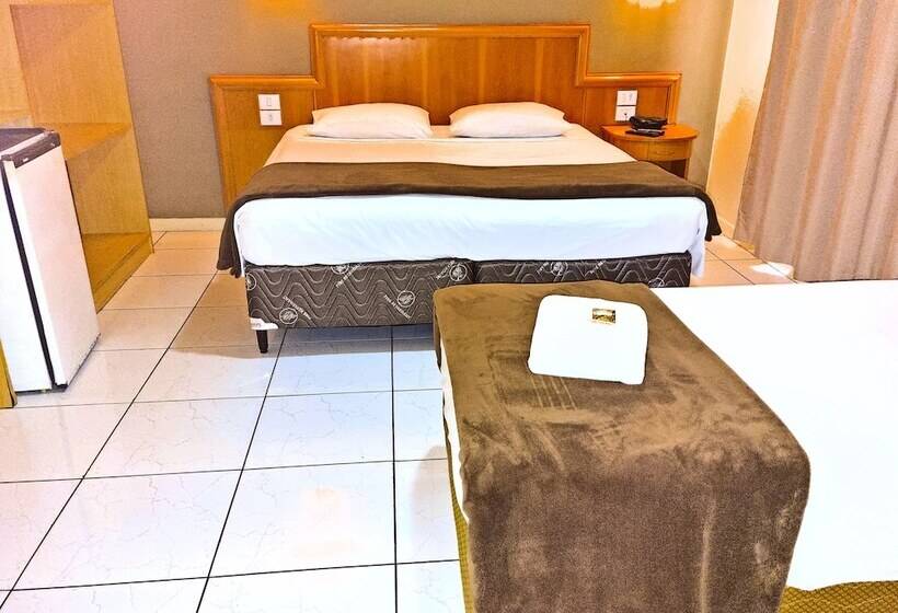 غرفة قياسية ثلاثية, Coral Express, Próximo A Hospital Mae De Deus, Ipiranga Instituto De Cardiologia