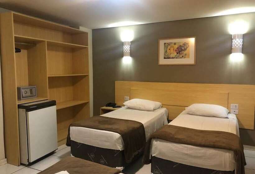 غرفة قياسية ثلاثية, Coral Express, Próximo A Hospital Mae De Deus, Ipiranga Instituto De Cardiologia