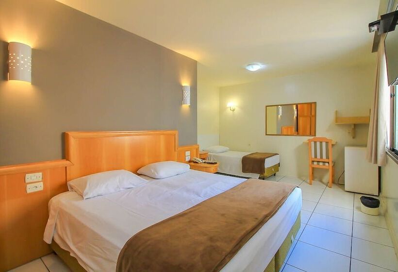 غرفة قياسية ثلاثية, Coral Express, Próximo A Hospital Mae De Deus, Ipiranga Instituto De Cardiologia