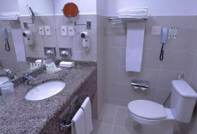 ２ダブルベッドのスタンダードルーム, Holiday Inn Manaus, An Ihg