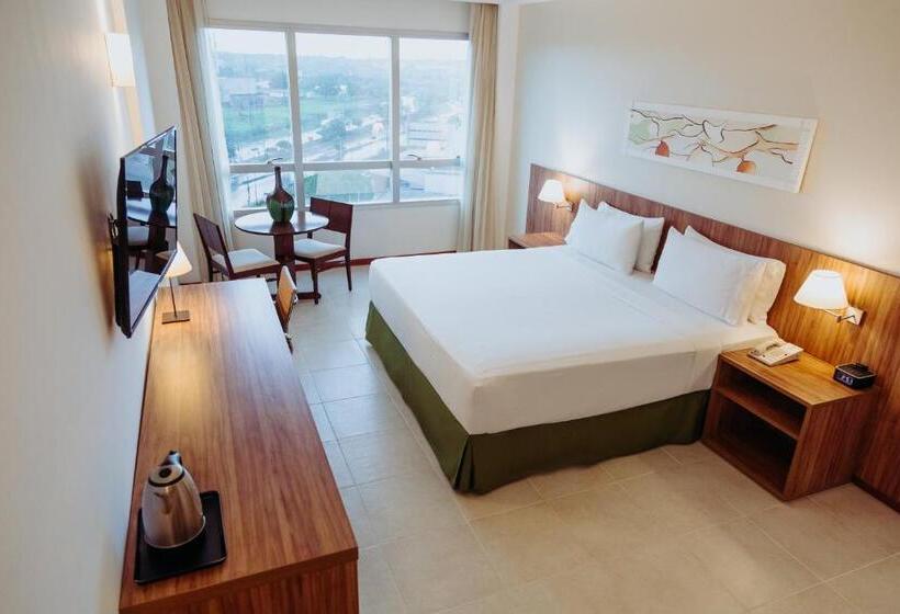 キングサイズベッドのエクゼクティブルーム, Holiday Inn Manaus, An Ihg