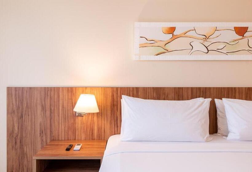 Номер Стандарт Кровать Кинг Адаптированный для Инвалидов, Holiday Inn Manaus, An Ihg