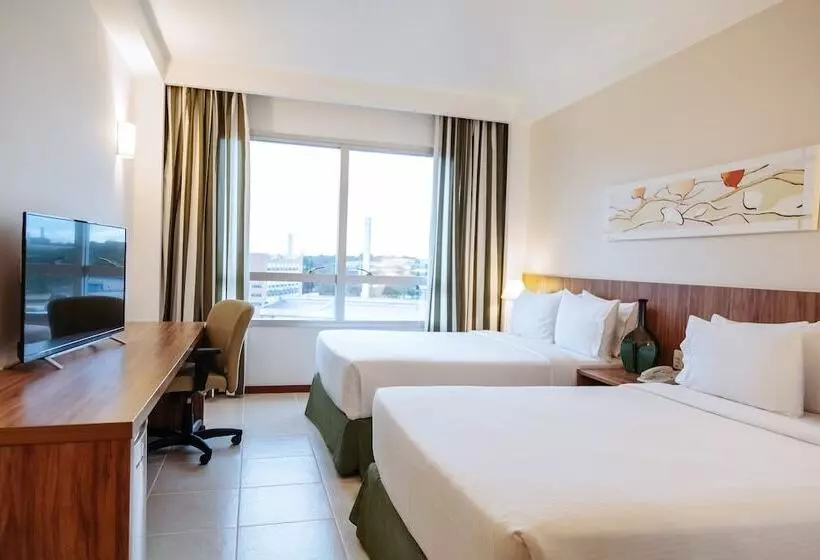 ２ダブルベッドのスタンダードルーム, Holiday Inn Manaus, An Ihg
