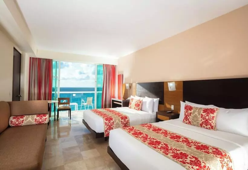 オーシャンビューのクラブルーム, Krystal® Cancun All Inclusive