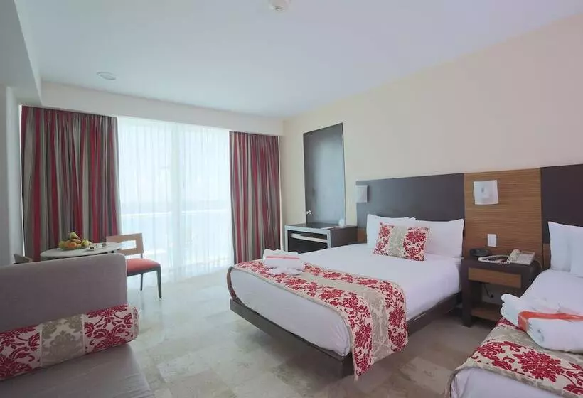 オーシャンビューのクラブルーム, Krystal® Cancun All Inclusive