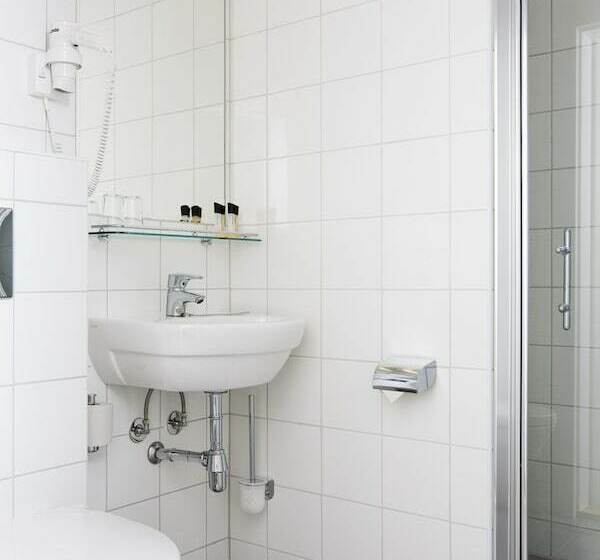 标准间, L Charlottenberg