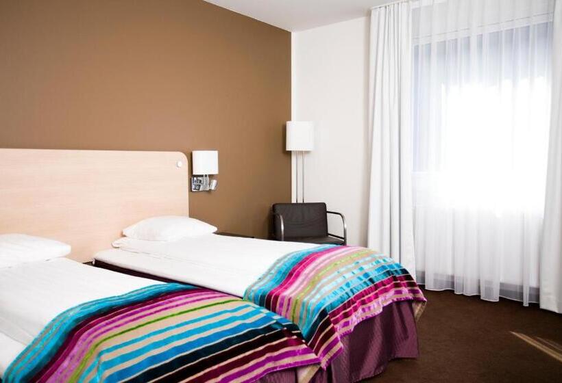 标准间, L Charlottenberg