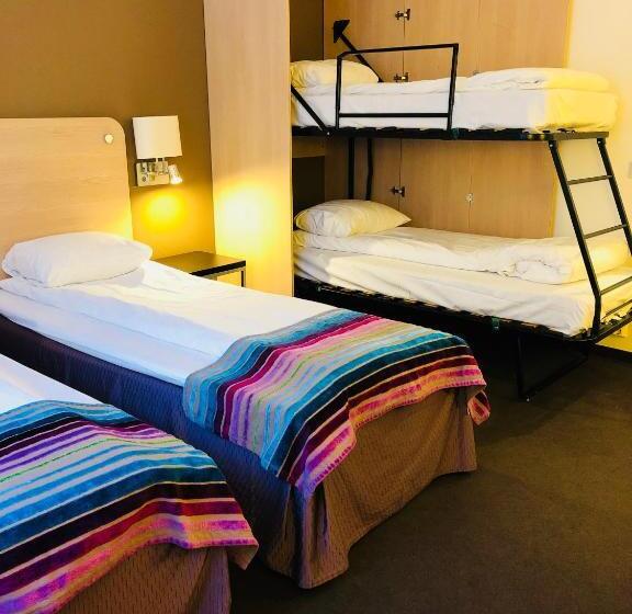 家庭间, L Charlottenberg