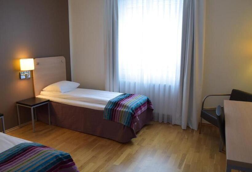 适合残疾人使用的标准间, L Charlottenberg