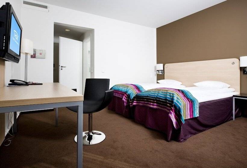 标准间, L Charlottenberg