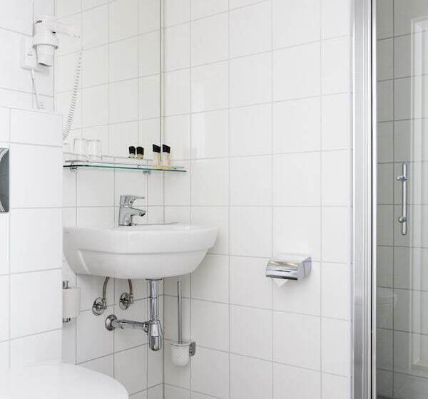 高级大房间, L Charlottenberg