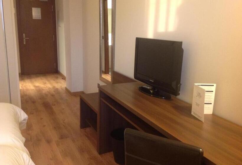 スタンダードトリプルルーム, Pago Del Olivo