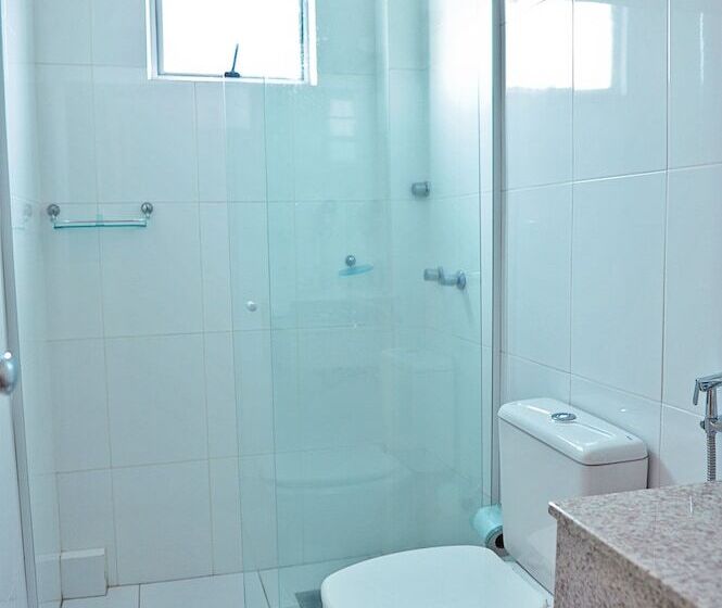 Quarto Triplo Deluxe, Pietro Angelo