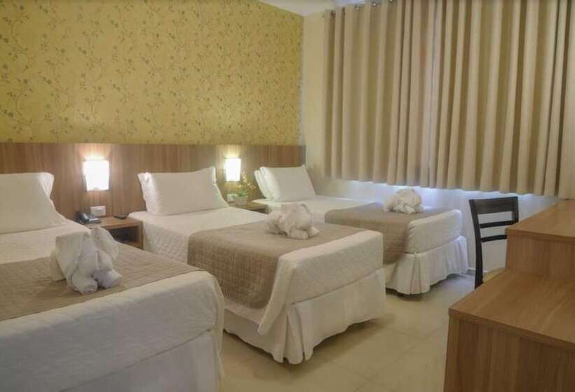 Quarto Triplo Deluxe, Pietro Angelo