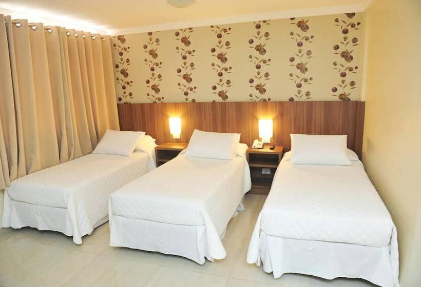 Quarto Triplo Deluxe, Pietro Angelo