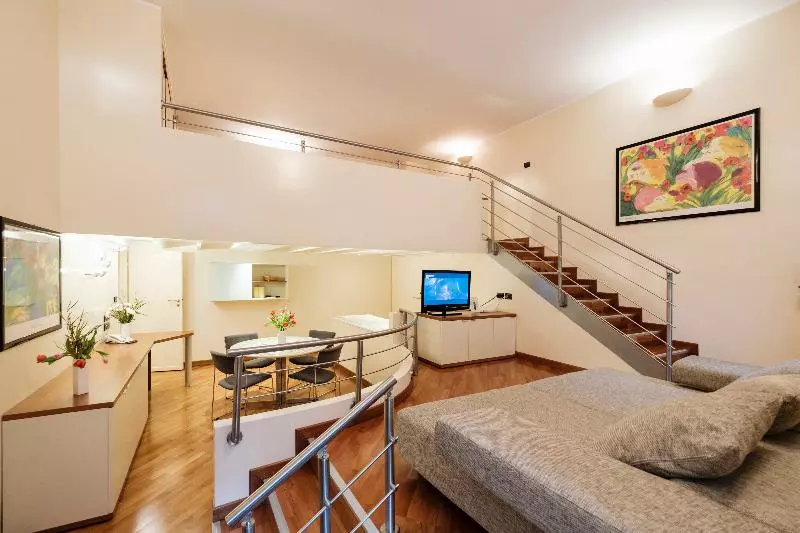 سوییت, Residence Sacchi Apart