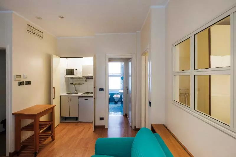 استودیوی استاندارد, Residence Sacchi Apart