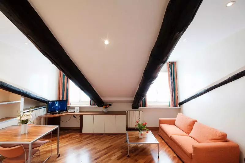 استودیو ساده, Residence Sacchi Apart