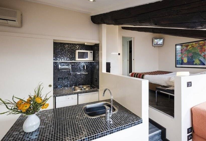 استودیو ساده, Residence Sacchi Apart