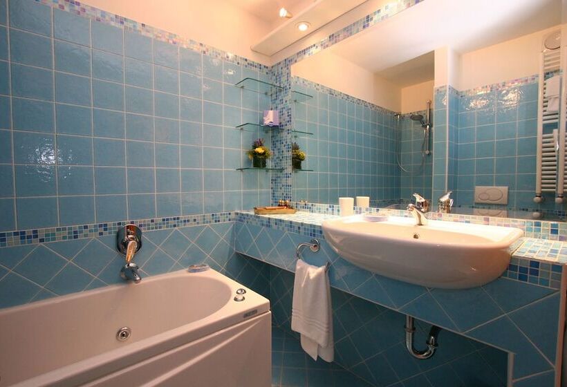 جناح, Residence Sacchi Apart