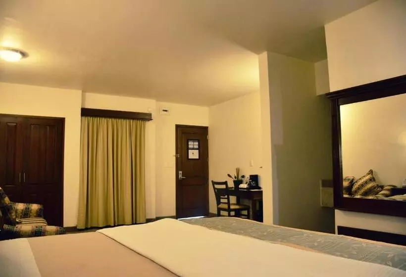 ジュニアスイート, San Carlos Tequisquiapan