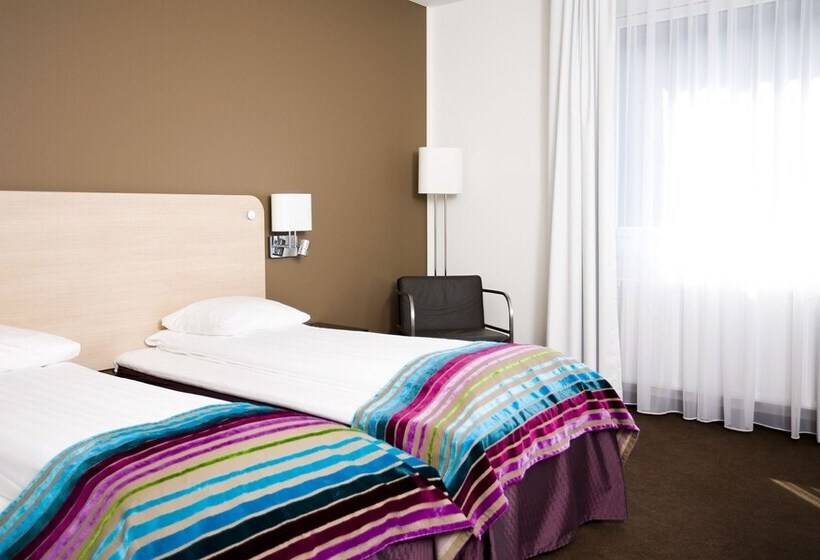 标准间, L Charlottenberg