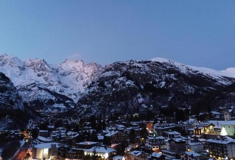 Номер Стандарт, Walser Courmayeur