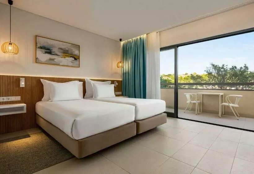 スタンダードスタジオ, Wyndham Residences Alvor Beach