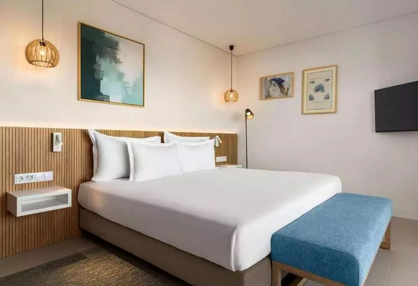 スタンダードスタジオ, Wyndham Residences Alvor Beach