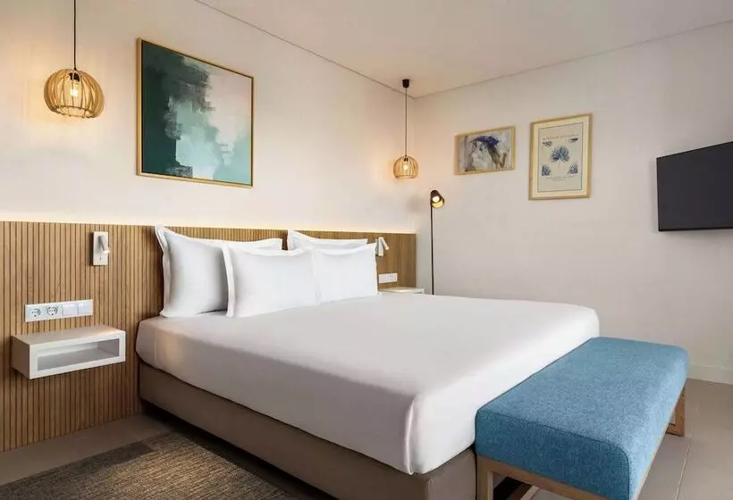 スタンダードスタジオ, Wyndham Residences Alvor Beach