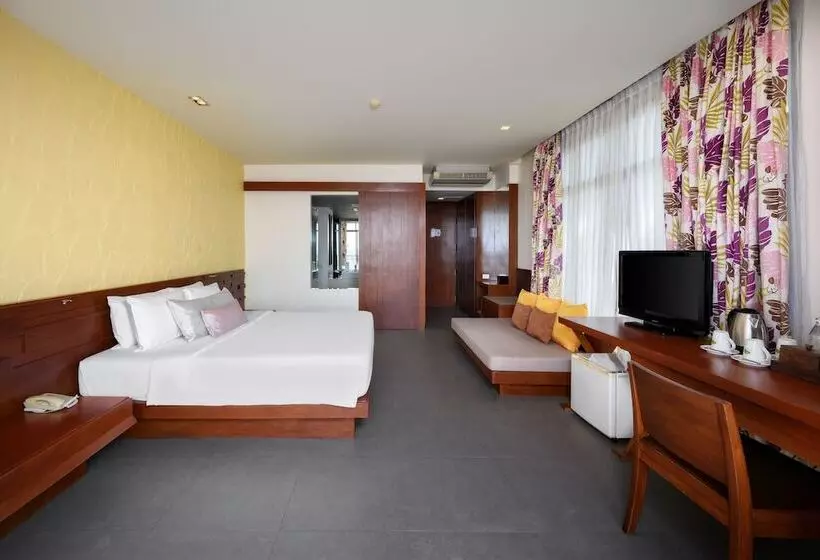 オーシャンビューデラックスルーム, Karon Phunaka Resort