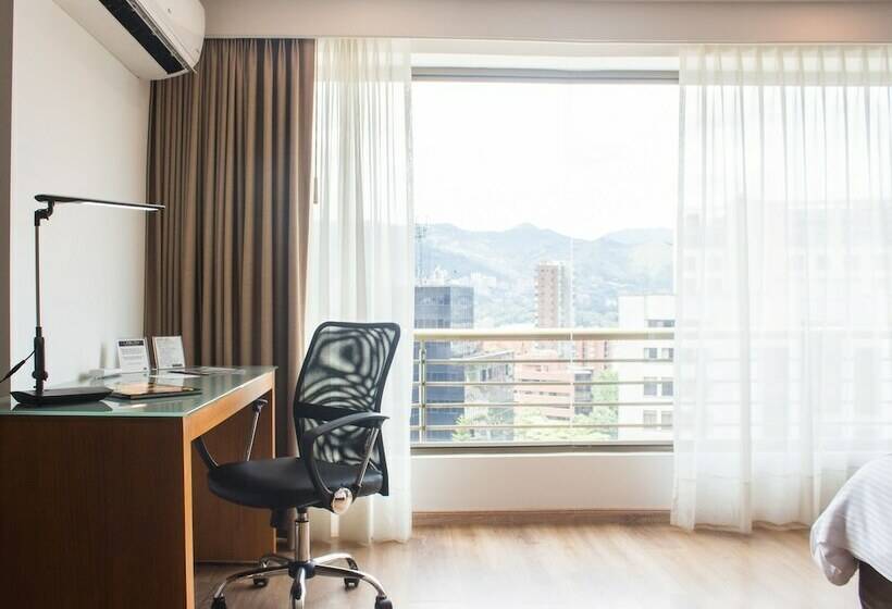 수피리어 스위트, Leblón Suites