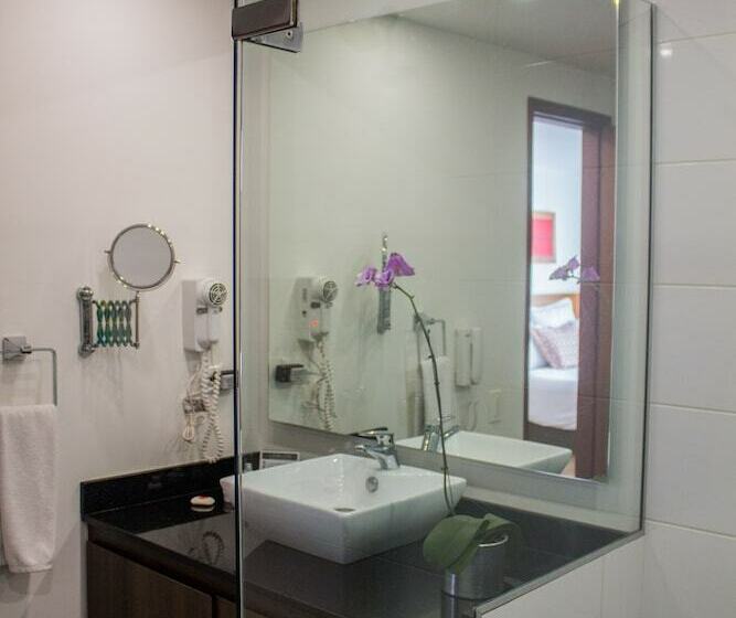 高级套房, Leblón Suites