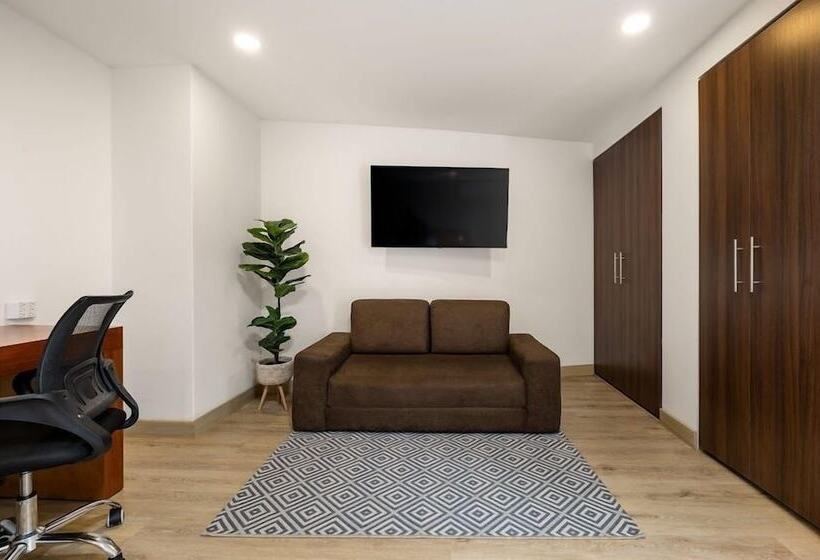 高级套房, Leblón Suites