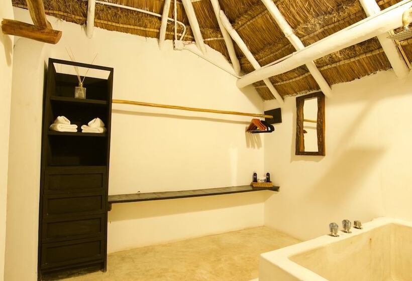 اتاق استاندارد با چشمانداز باغ, Zulum