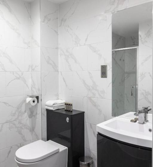 スーペリアスタジオ, Aptel East