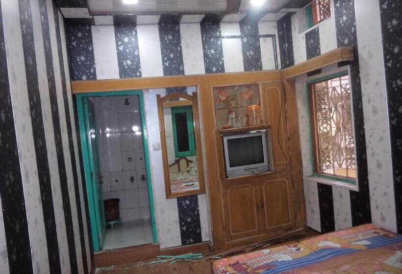 חדר אקונומי, Budget Hotel Ayodhya 87